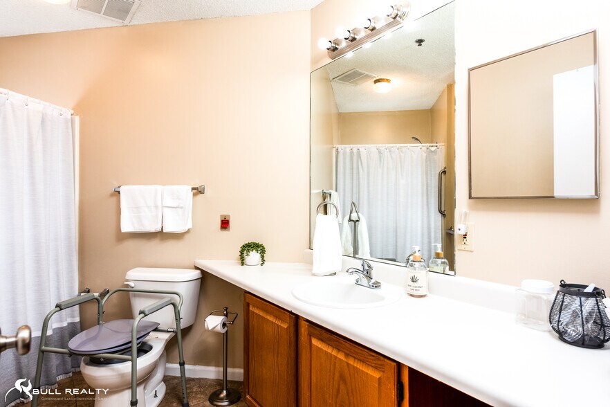 More Photos Of 184 Pine Ln, Washington Assisted Living For Sale