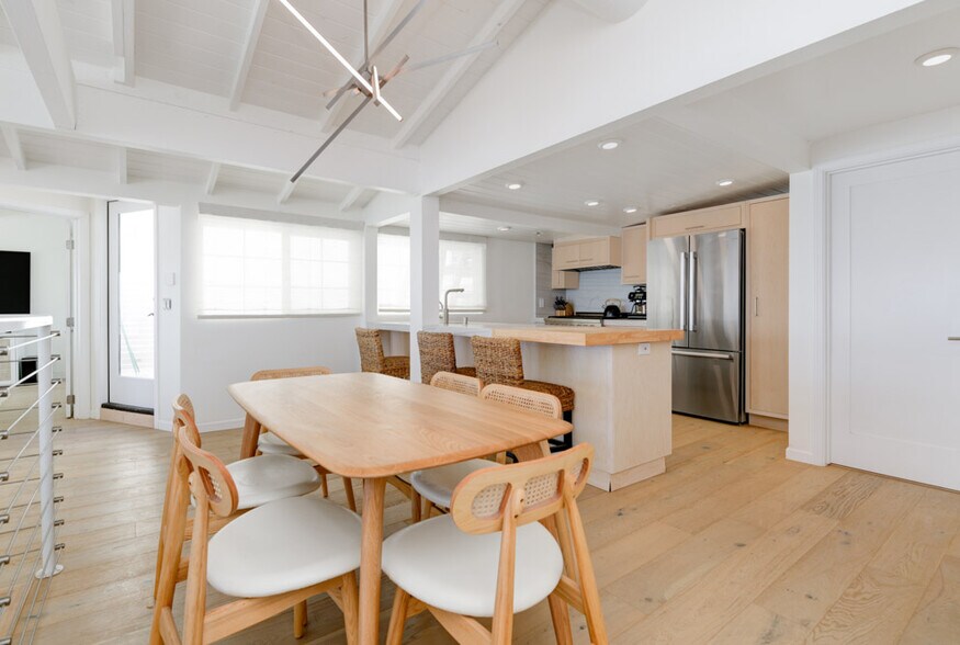 More Photos Of 2633 Ocean St, Carlsbad Apartments For Sale