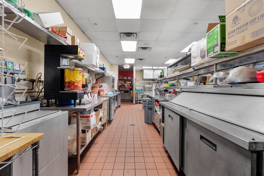 More Photos Of 850 Kepler Dr, Green Bay Restaurant For Sale