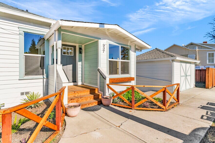 More Photos Of 937 Las Juntas St, Martinez Apartments For Sale