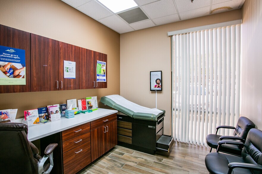 More Photos Of 2904 W Horizon Ridge Pky, Henderson Medical For Lease