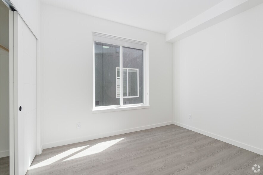 More Photos Of 3727-3755 S Hood Ave, Portland Apartments For Sale