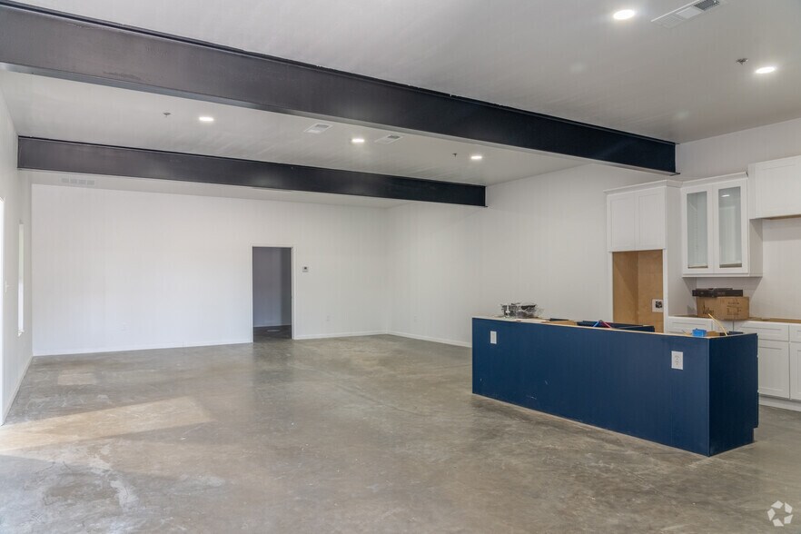 More Photos Of 12308 Rendon Rd, Burleson Industrial For Sale