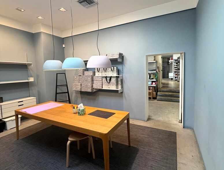 More Photos Of 8216 W 3rd St, Los Angeles Storefront For Lease