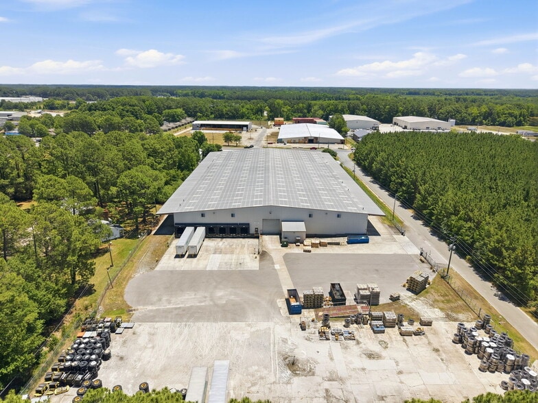 More Photos Of 1526 S Brightleaf Blvd, Smithfield Warehouse For Lease