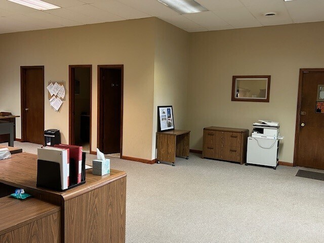 More Photos Of 611 Copeland Dr, Hampton Manufacturing For Sale