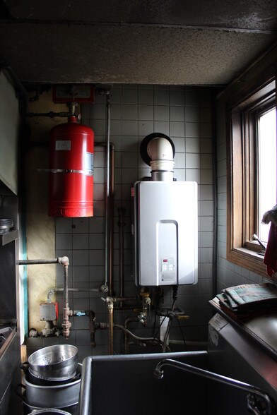 More Photos Of 181 Waterville Rd, Belfast Restaurant For Lease