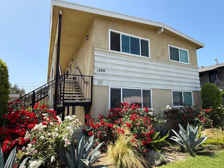 More Photos Of 1300 W Valencia Dr, Fullerton Apartments For Sale
