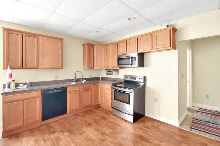 More Photos Of 7646 Lancaster Ave, Myerstown Restaurant For Sale