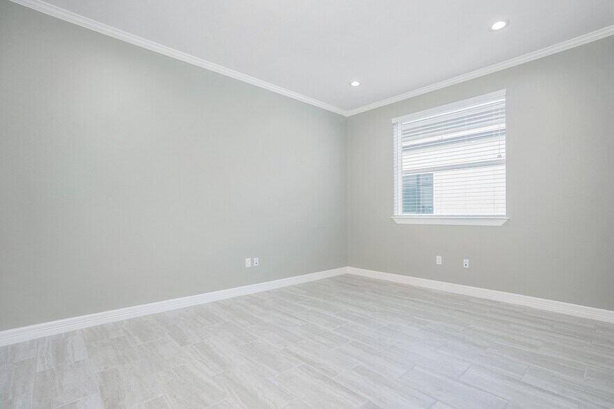 More Photos Of 10401 S Mason Road Building F, Richmond Medical For Sale