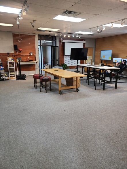 More Photos Of 117 Buford Dr, Lawrenceville Freestanding For Sale