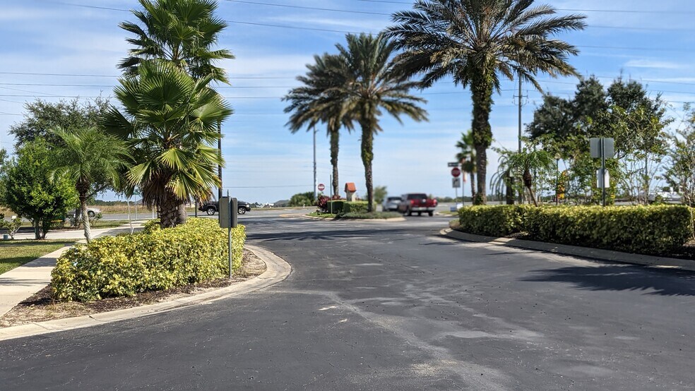 More Photos Of 16909 High Grove Blvd, Clermont Restaurant For Sale