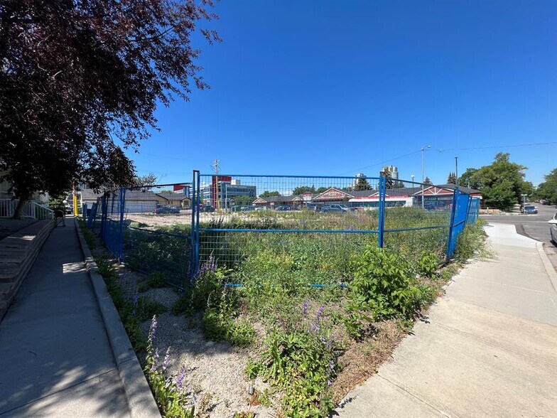 More Photos Of 1903-1907 31 St SW, Calgary Land For Sale