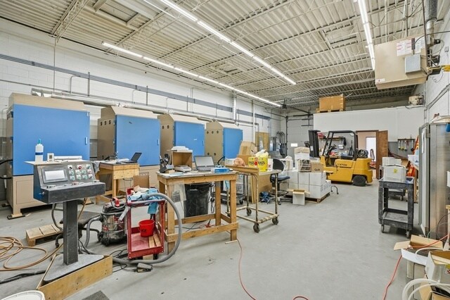 More Photos Of 968-980 Main St, Crete Freestanding For Sale