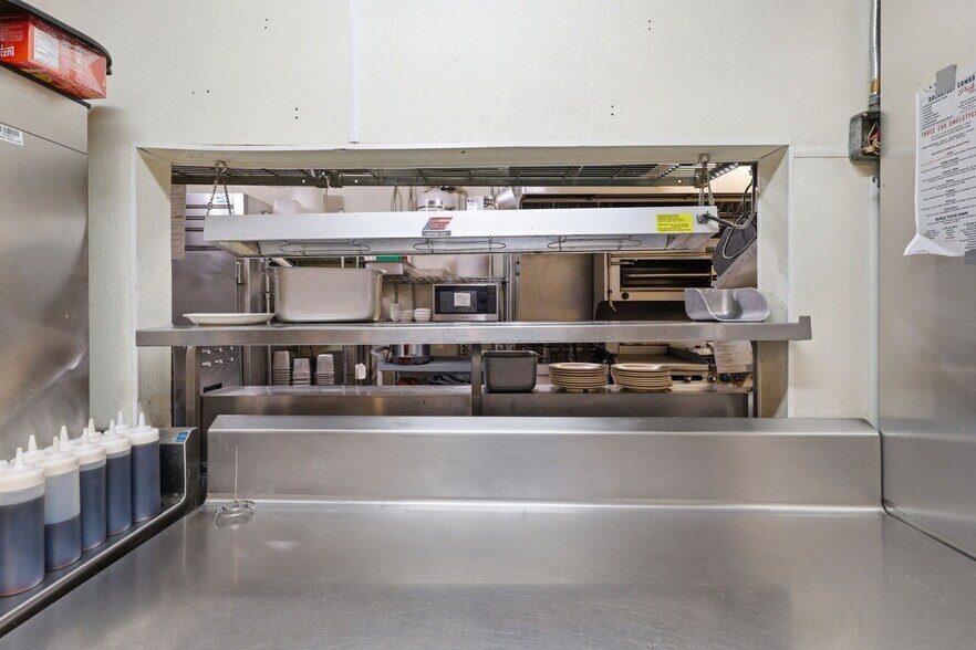 More Photos Of 228 N Jefferson St, Hastings Restaurant For Sale