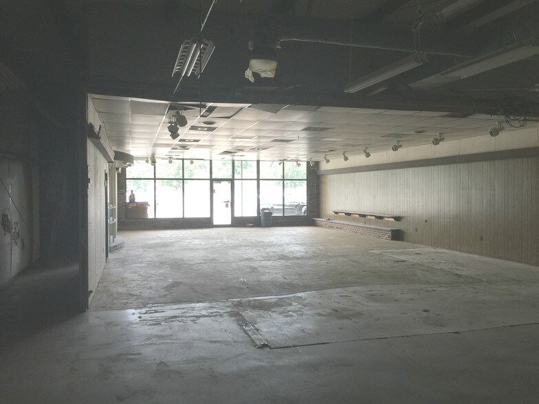 More Photos Of 41125 Us Highway 72, Stevenson Storefront For Sale