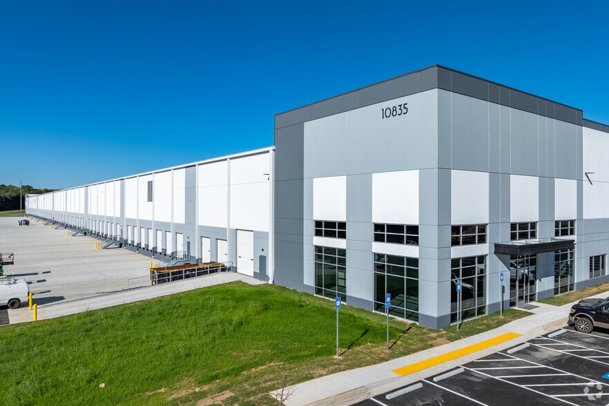 More Photos Of 10835 Hazelbrand Rd, Covington Distribution For Lease