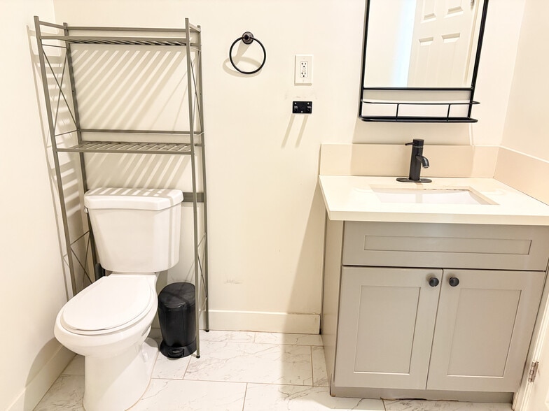 More Photos Of 939 S Wilton Pl, Los Angeles Apartments For Sale