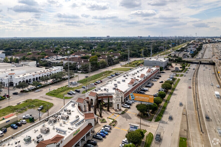 More Photos Of 3245-3285 Southwest Fwy, Houston Unknown For Lease