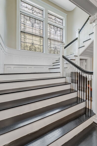 More Photos Of 461 Linwood Ave, Buffalo Apartments For Sale