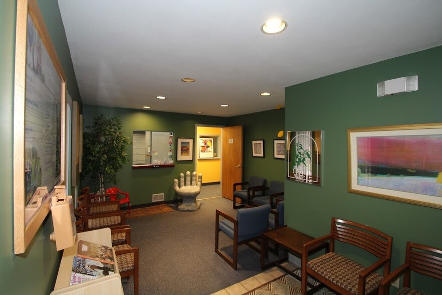 More Photos Of 2211 Lyell Ave, Rochester Medical For Lease