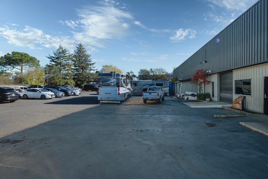 More Photos Of 2835 Duke Ct, Santa Rosa Industrial For Sale