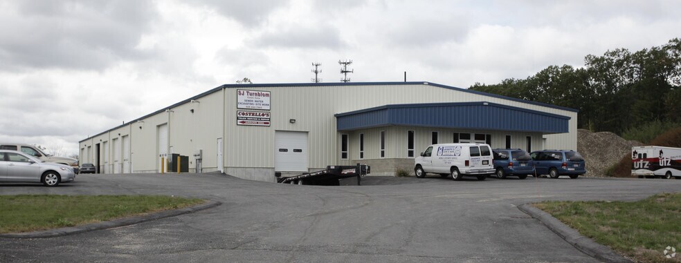 Primary Photo Of 14 Commerce Rd, Shrewsbury Warehouse For Lease