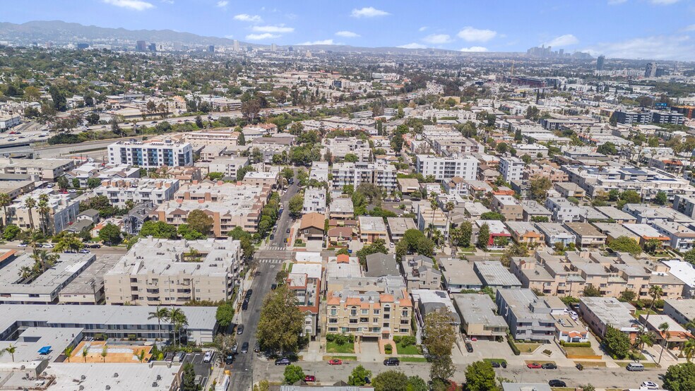 More Photos Of 3614 Empire Dr, Los Angeles Apartments For Sale