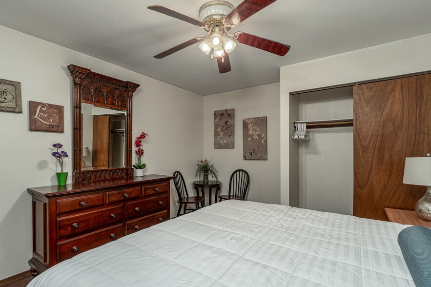 More Photos Of 21625 Highway 160, Durango Hotel For Sale