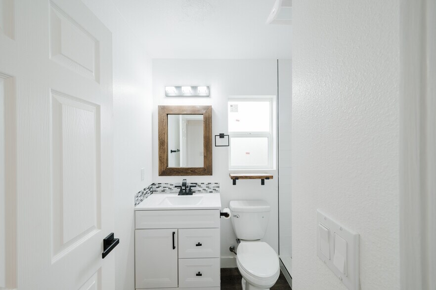 More Photos Of 912 E Commonwealth Ave, Fullerton Apartments For Sale