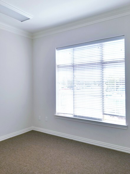 More Photos Of 8951 Collin McKinney Pky, McKinney Medical For Sale
