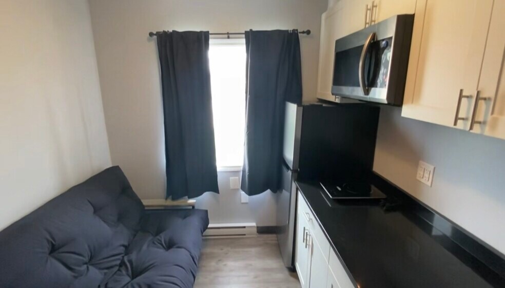 More Photos Of 585 Mill St, Windsor Apartments For Sale