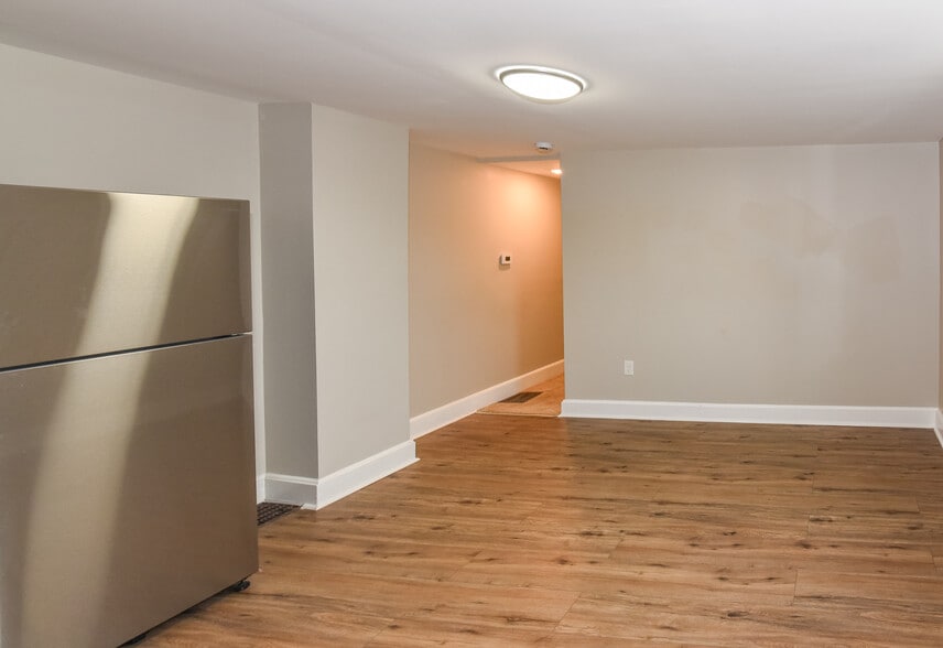 More Photos Of 15 Sollers Point Rd, Dundalk Multifamily For Sale