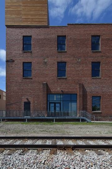 More Photos Of 130 E 3rd St, Des Moines Office For Sale