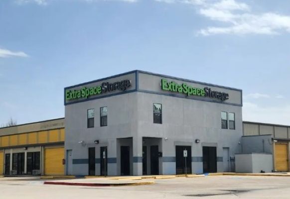 Primary Photo Of 802 E Richey Rd, Houston Self Storage For Lease