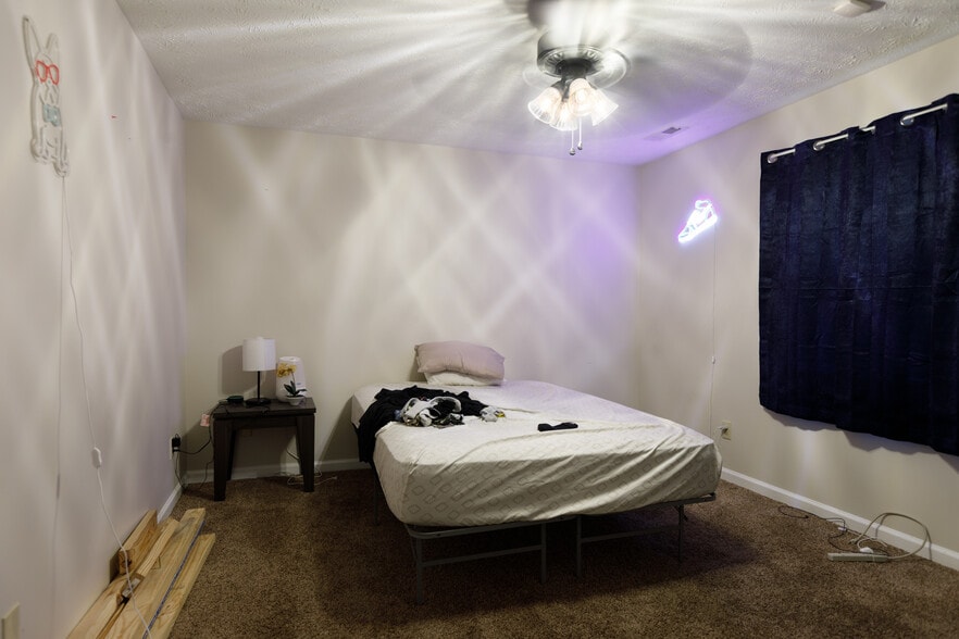 More Photos Of 100-102 Twin Acres Dr, Fayetteville Apartments For Sale