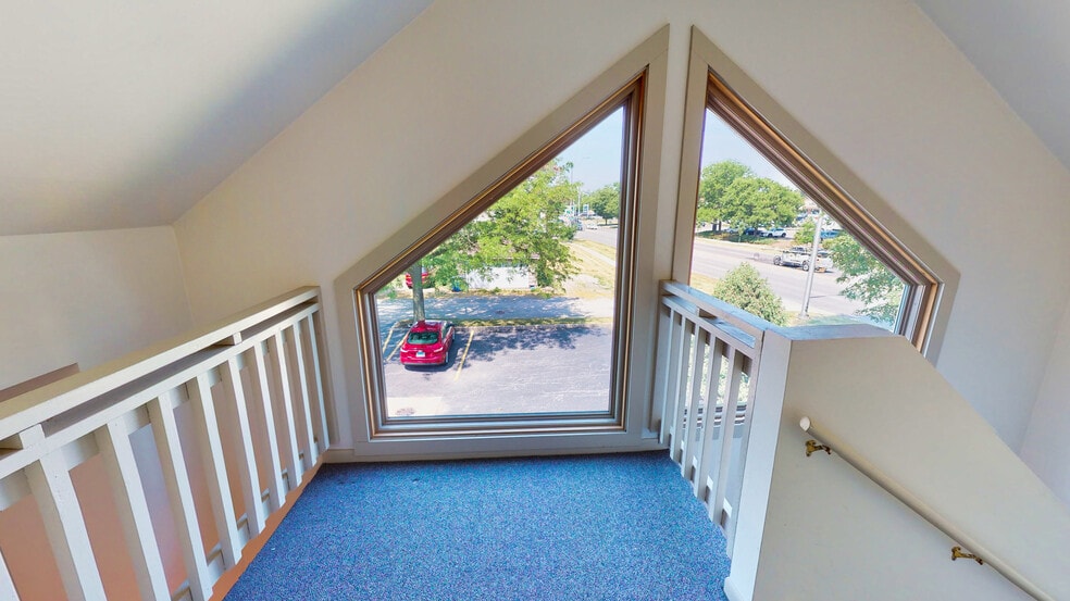 More Photos Of 849 N Ellsworth St, Naperville Office For Lease