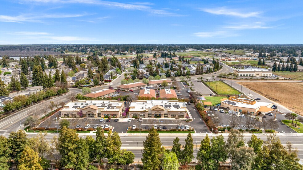 More Photos Of 7206 N Milburn Ave, Fresno Medical For Lease