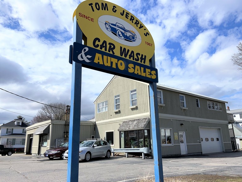 More Photos Of 307 Main St, Westbrook Carwash For Sale
