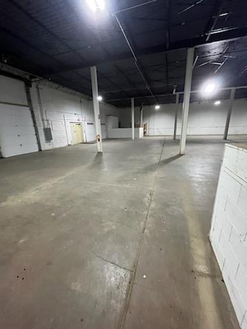 More Photos Of 612 11th Ave NW, Rochester Distribution For Sale