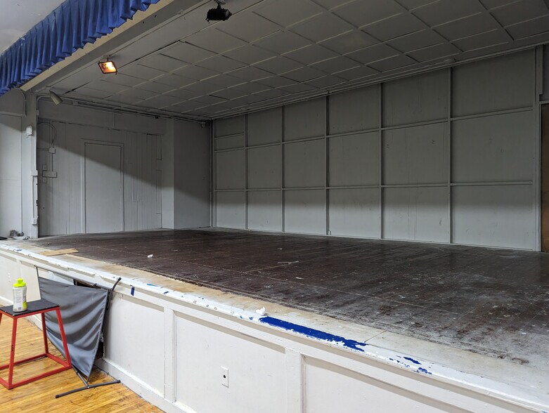 More Photos Of 1901 W Tioga St, Philadelphia Schools For Sale