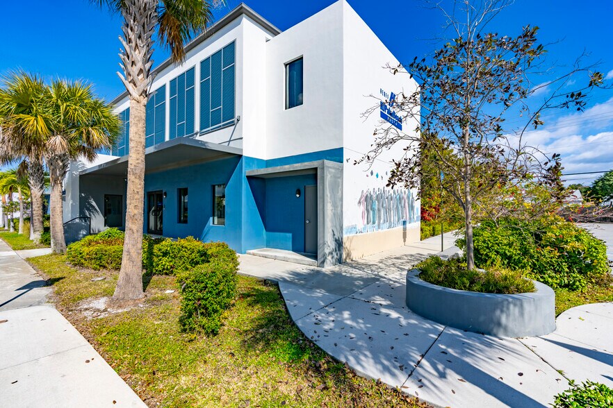 More Photos Of 1014 N Dixie Hwy, Lake Worth Beach Loft Creative Space For Sale