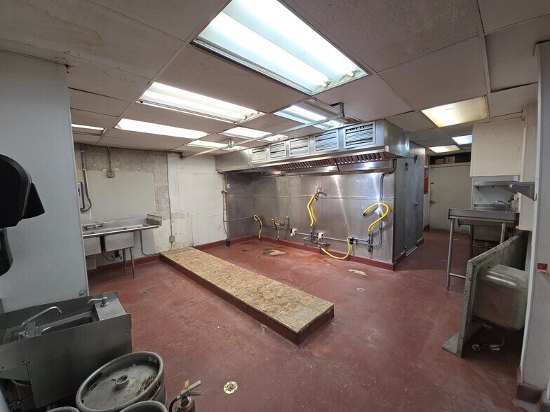 More Photos Of 55 5th St, Gilroy Restaurant For Sale