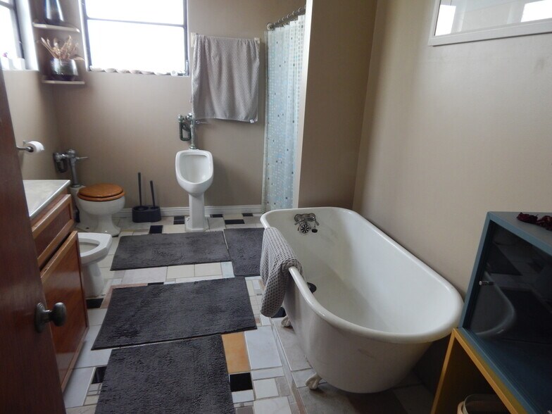 More Photos Of 547 Grove St N, Saint Petersburg Apartments For Sale