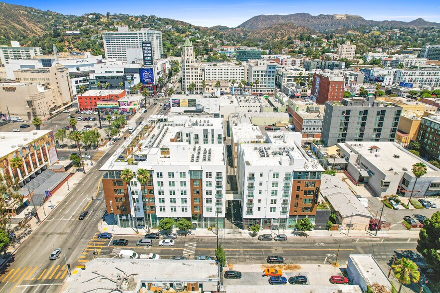 More Photos Of 1600 N Highland Ave, Los Angeles Apartments For Lease