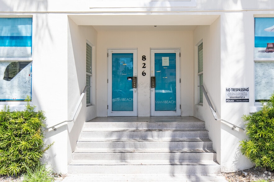 More Photos Of 826 Collins Ave, Miami Beach Storefront Retail Residential For Sale