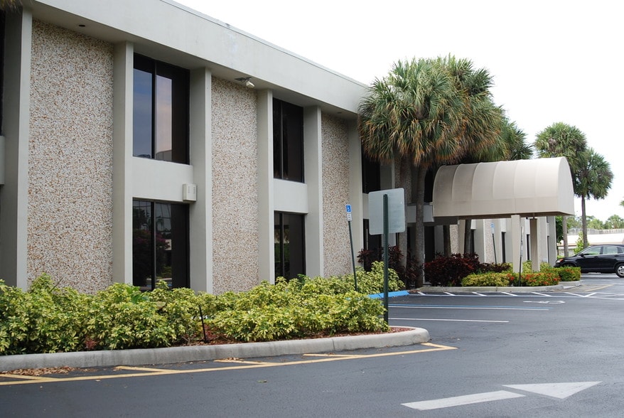 More Photos Of 1300 N Federal Hwy, Boca Raton Medical For Sale