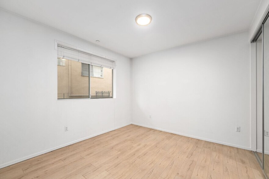 More Photos Of 1183 Crenshaw Blvd, Los Angeles Apartments For Sale