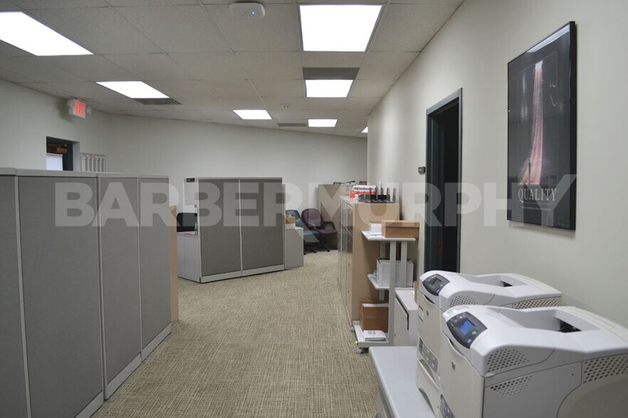 More Photos Of 1 Bronze Pointe Blvd, Swansea Office For Lease
