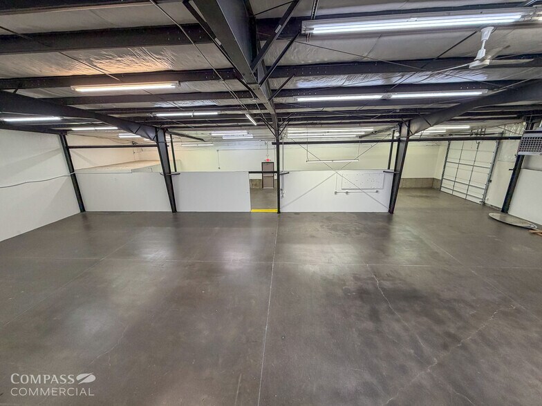 More Photos Of 850 NE 1st St, Bend Service For Lease